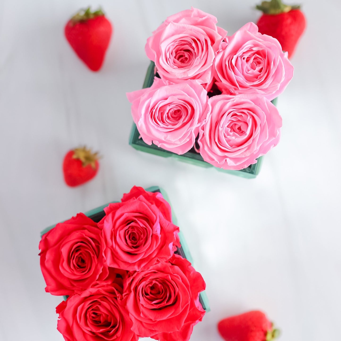 Petite Gatsby Mirrored Rose Centerpiece