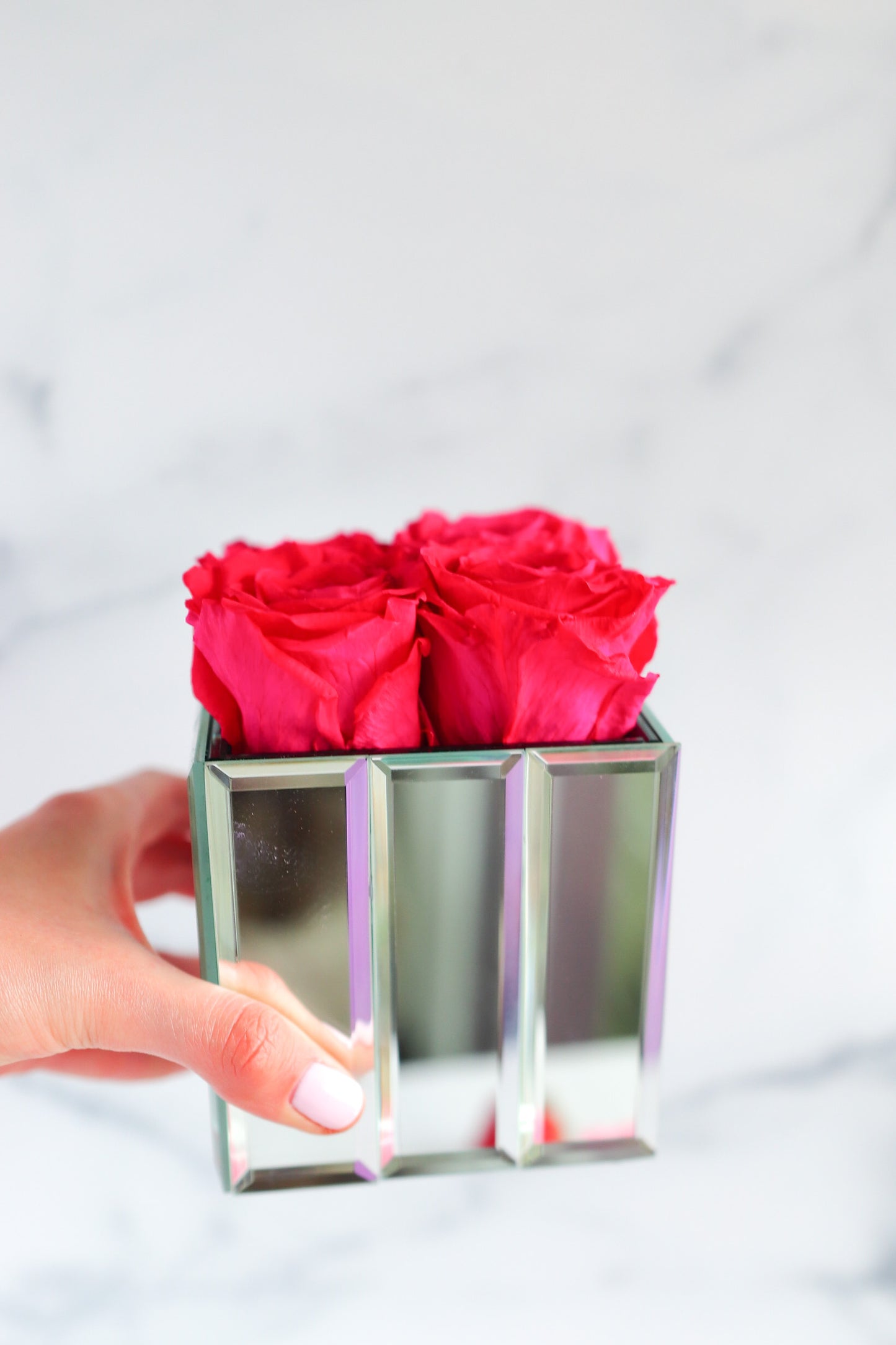 Petite Gatsby Mirrored Rose Centerpiece